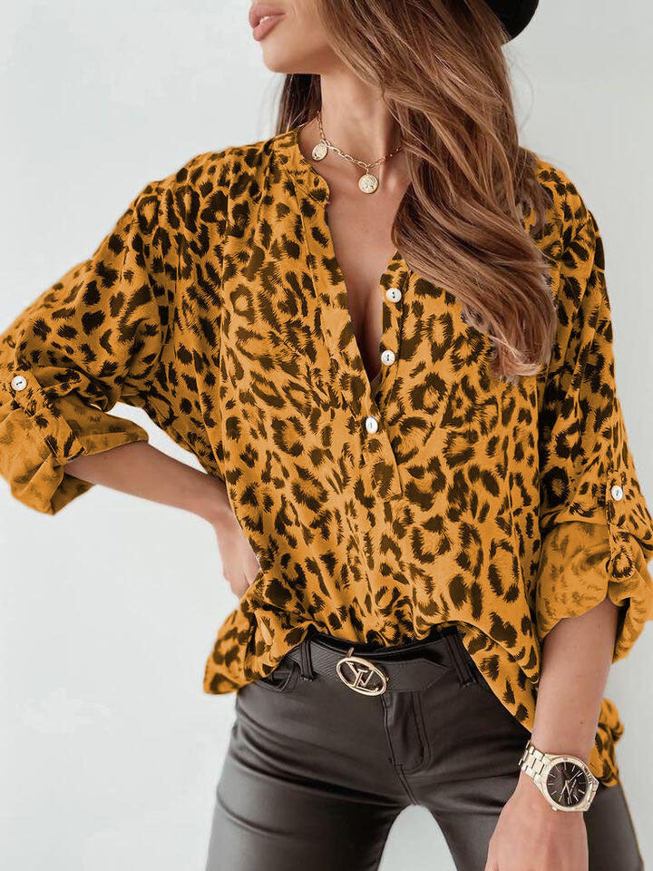 Aurelia - Fashionable Blouse with Stylish Leopard Print