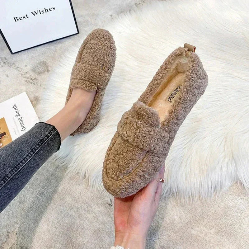 Amelia - Women's Ultra‑Cozy Plush Moccasins