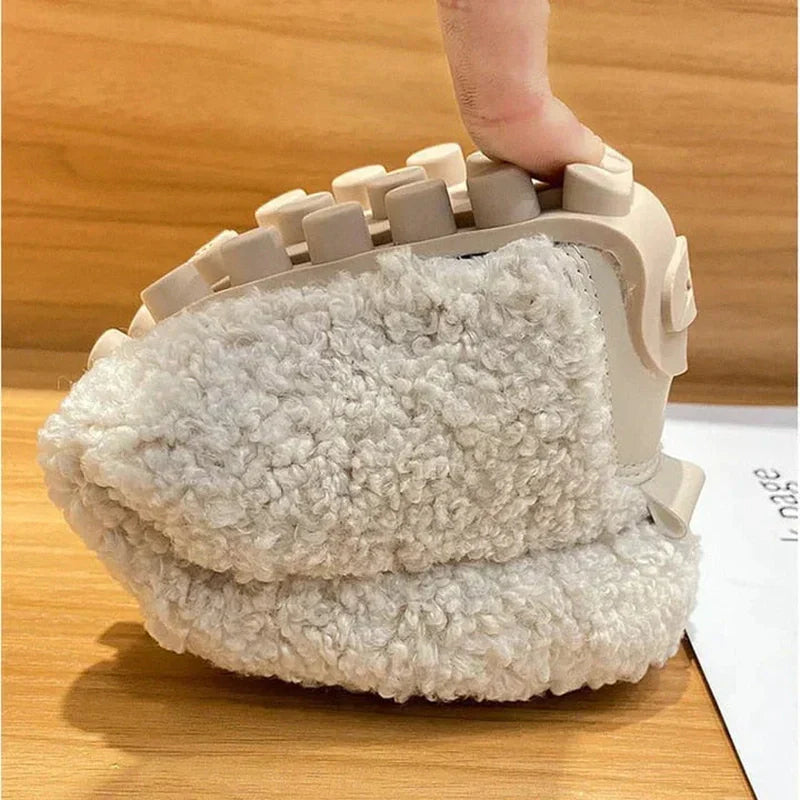 Amelia - Women's Ultra‑Cozy Plush Moccasins